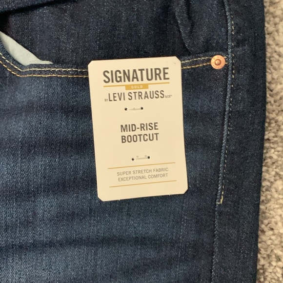 Signature Levi Strauss mid rise jeans size 16L - Picture 2 of 5
